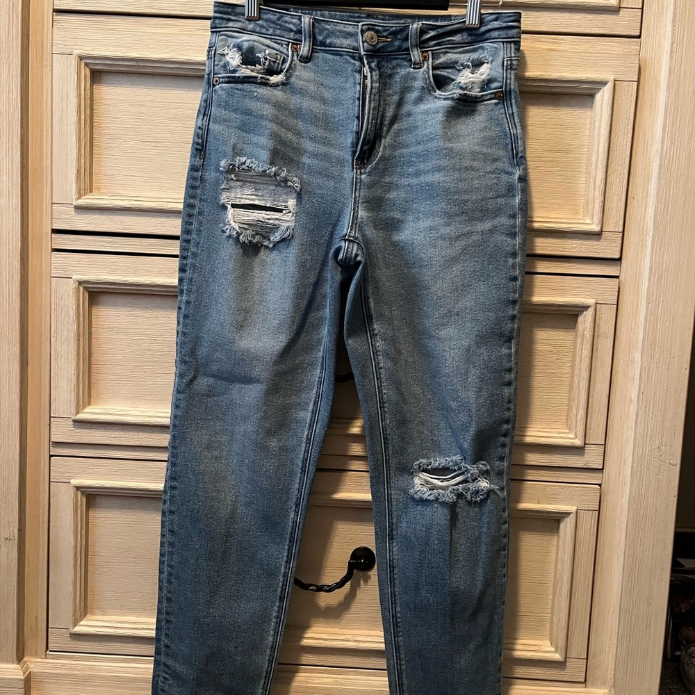 American Eagle Outfitters Distressed Blue Jeans